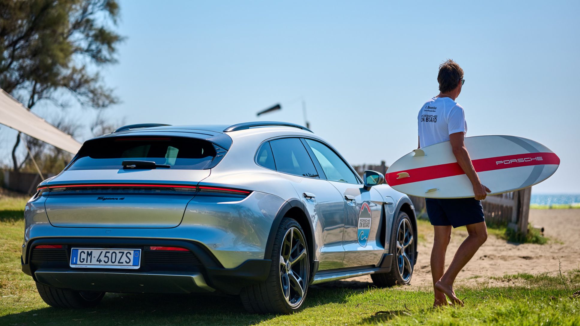 Torna l’estate adrenalinica di ‟Porsche on Board” tra sport, avventura ed E-performance