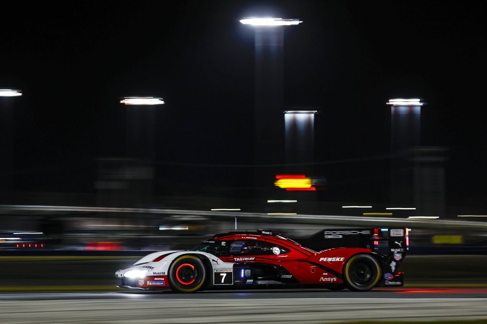 Felipe Nasr (BRA), Nick Tandy (GBR), Laurens Vanthoor (BEL), Porsche Penske Motorsport (#7), Porsche 963, 2025, Porsche AG